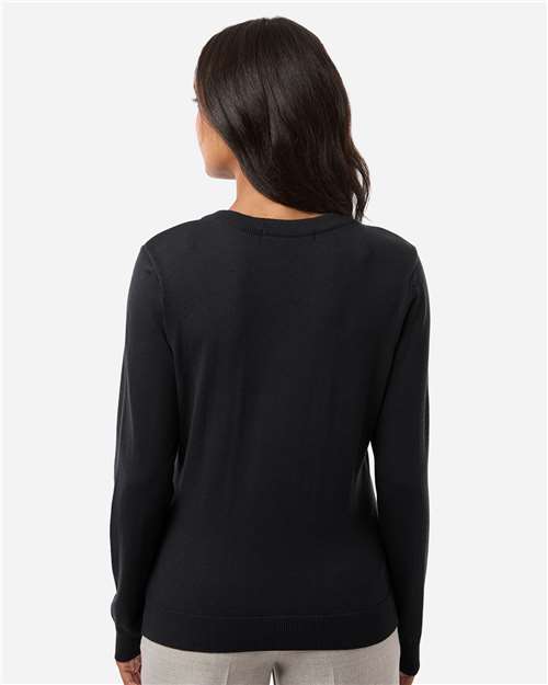Women's New Classics V-Neck Sweater - DG445W